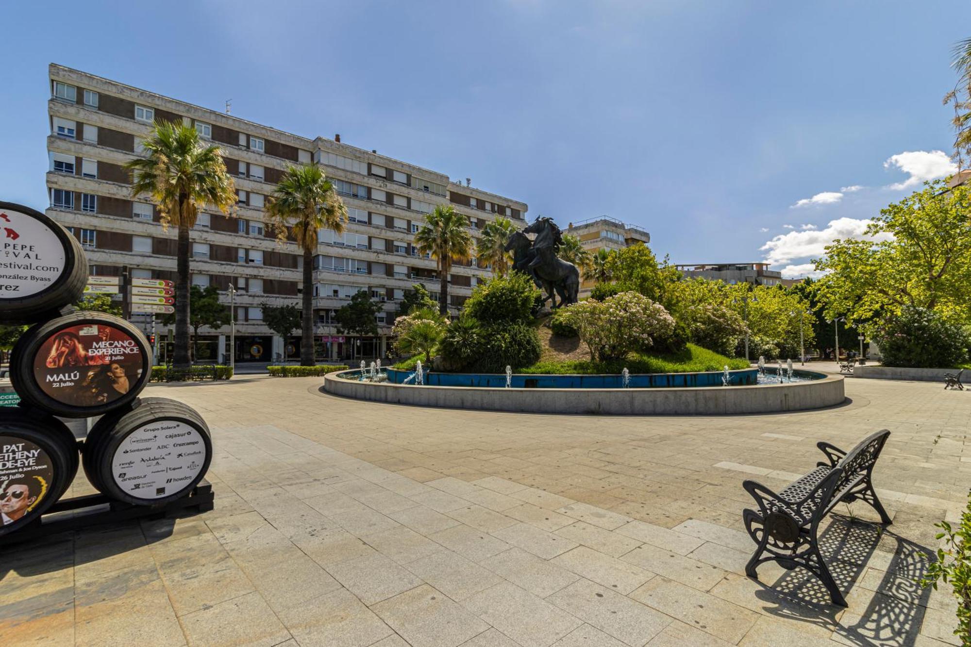Allo Apartments Santo Domingo 2 Habitaciones - Parking Jerez de la Frontera Luaran gambar
